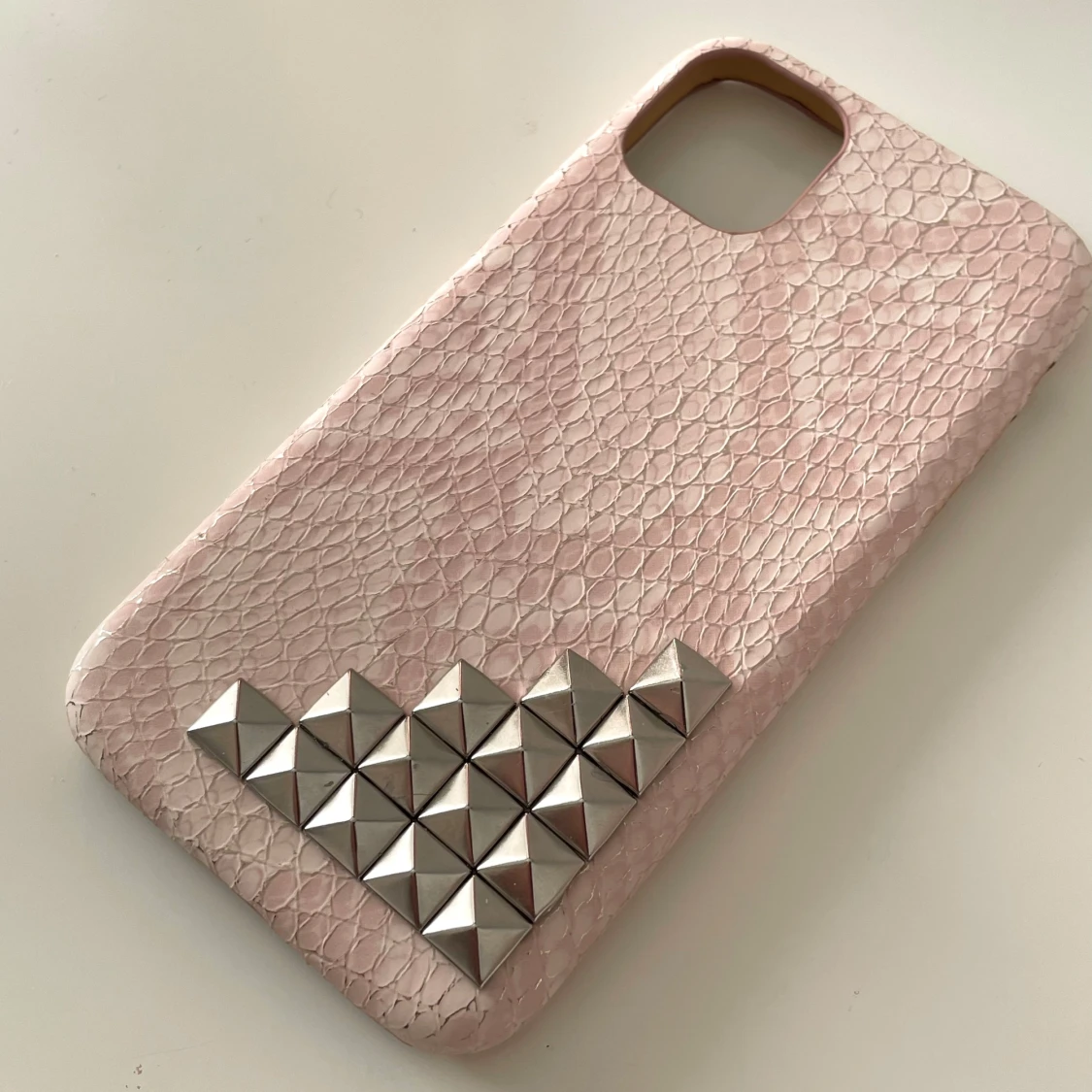 Rosa skal med nitar💗 - 90