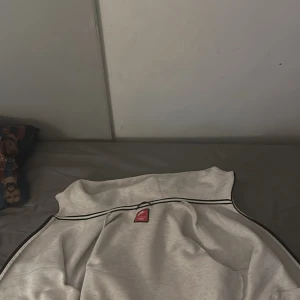 Nike Tech - Storlek L den är använd men i bra skick