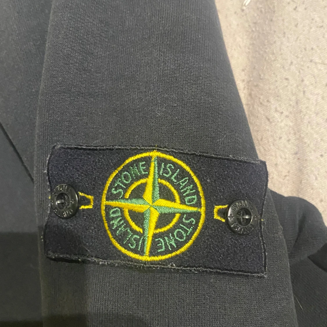 Svart tröja från Stone Island - 91