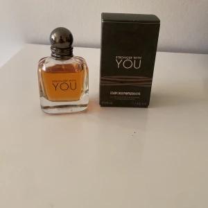 Säljer en stronger with you 50 ml typ 47 kvar  - 47 ml knappt använt säljer för att den inte kommer till användning låda och allt som kom med den kommer med👍👍  Köpt för 858 kr. Pris kan diskuteras 