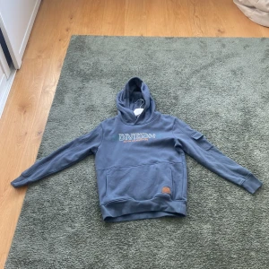 Hoodie  - Är 10/10 skick har aldrig använt den, skriv  om du är intresserad.