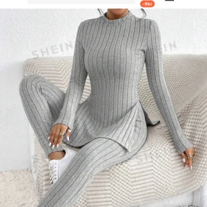 shein set! ( mörkare än på bild)  - Jättemysigt shein set perfekt för vintern! det är gråare än på bild så kom privat för fler bilder. bra skick! 