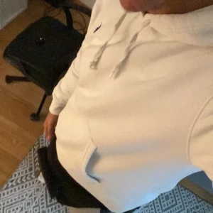 Ralph Lauren hoodie  - ralph lauren hoodie  använd fåtal gånger, i perfekt skick storlek M