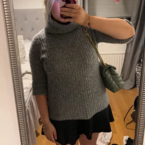 Trekvartsärmad polo tröja - Super fin tröja, aldrig använd