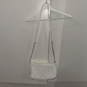 Glitter- Väska - Fin lång väska som är oanvänd