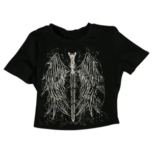 Baby T-shirt med Tryck - Baby Tee med tryck. Väldigt fin. Storlek XS-S