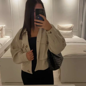 Kappa - Säljer min korta kappa, köpt i Turkiet strl S