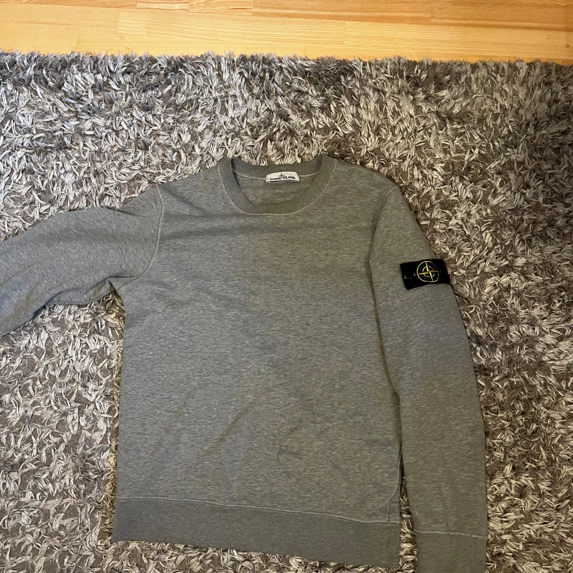 Grå tröja från Stone Island - 1