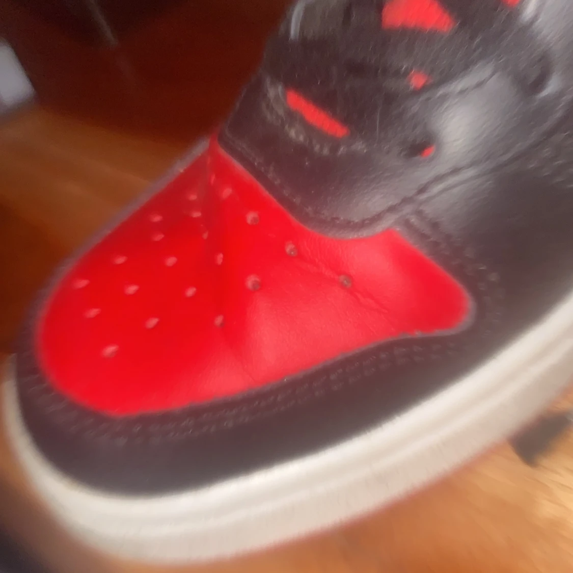 Nike sneakers i svart och rött - 4