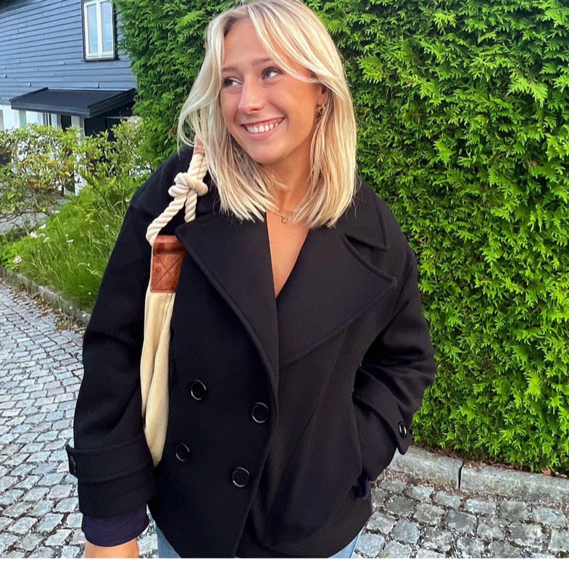 Svart kappa från design by si