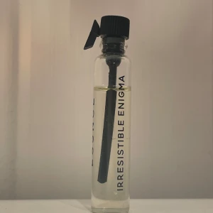 Irresistible Enigma ESSNCE - Kopia av Prada parfymen. Aldrig använd