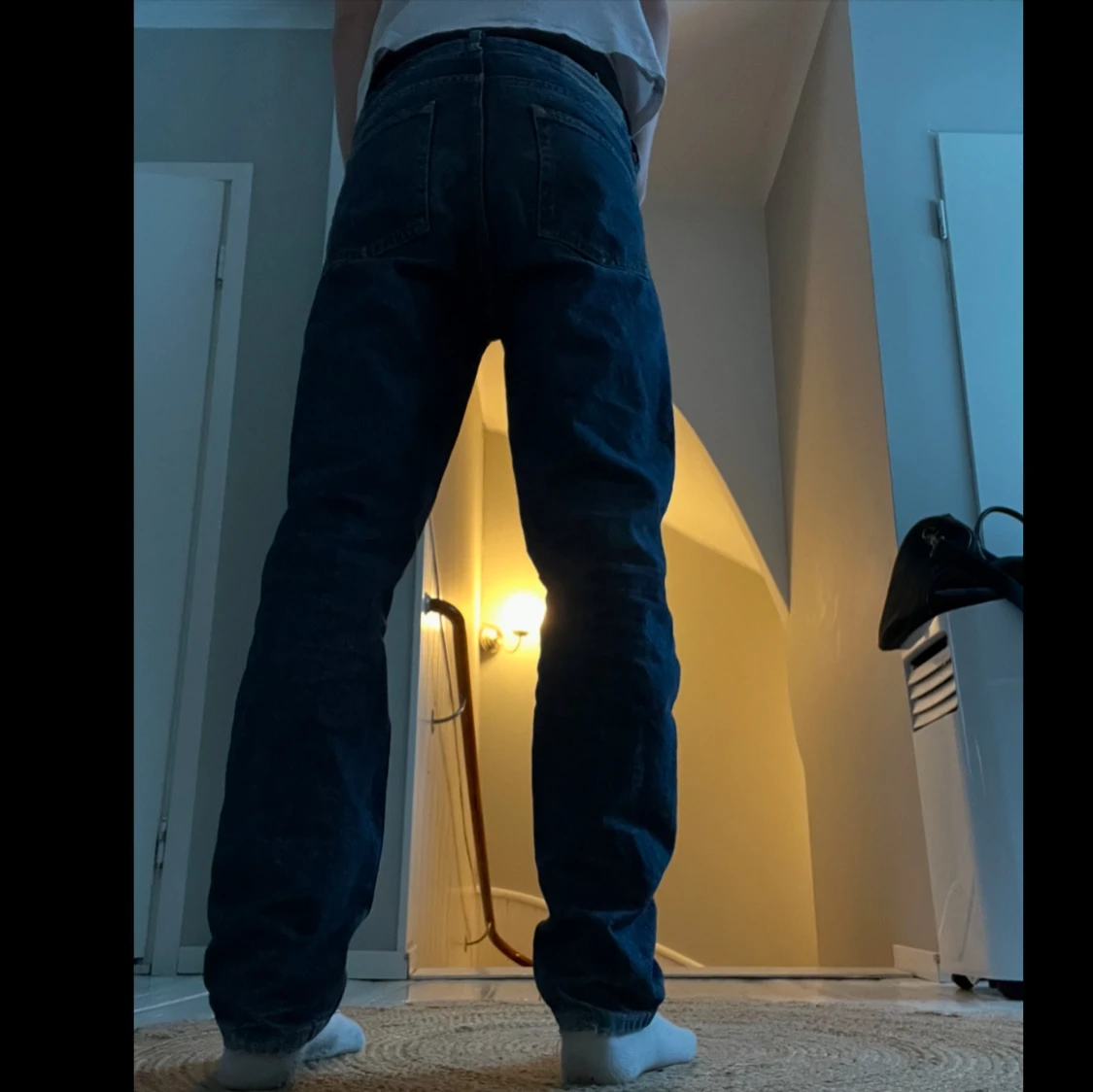 Mörkblå jeans från Karve - 3