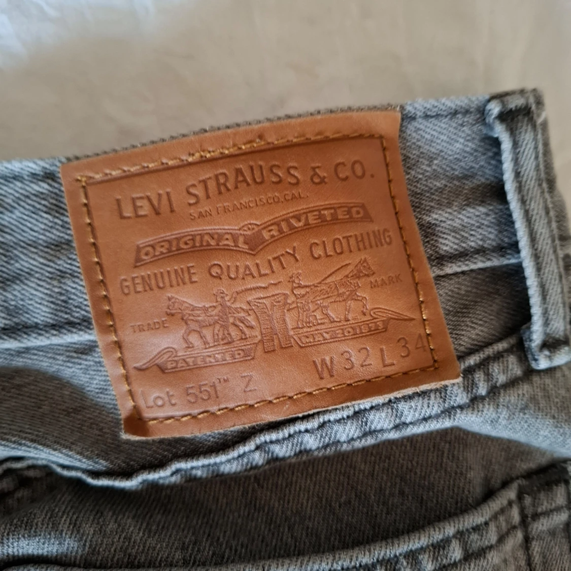 Levis Jeans - 2