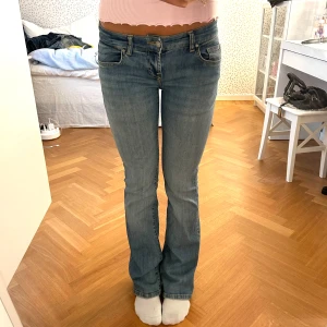 Ltb jeans - Innerbenslängd: 80, andra mått ser ni på bilderna! Kom privat om ni undrar något💗😊