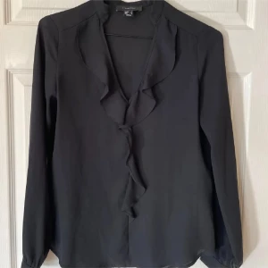 Blus - Snygg blus som tyvärr inte kommit till användning💕 Hör av er vid frågor eller funderingar!