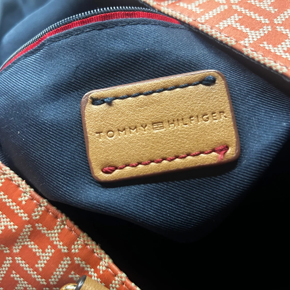 Rosa Tommy Hilfiger väska  - 4