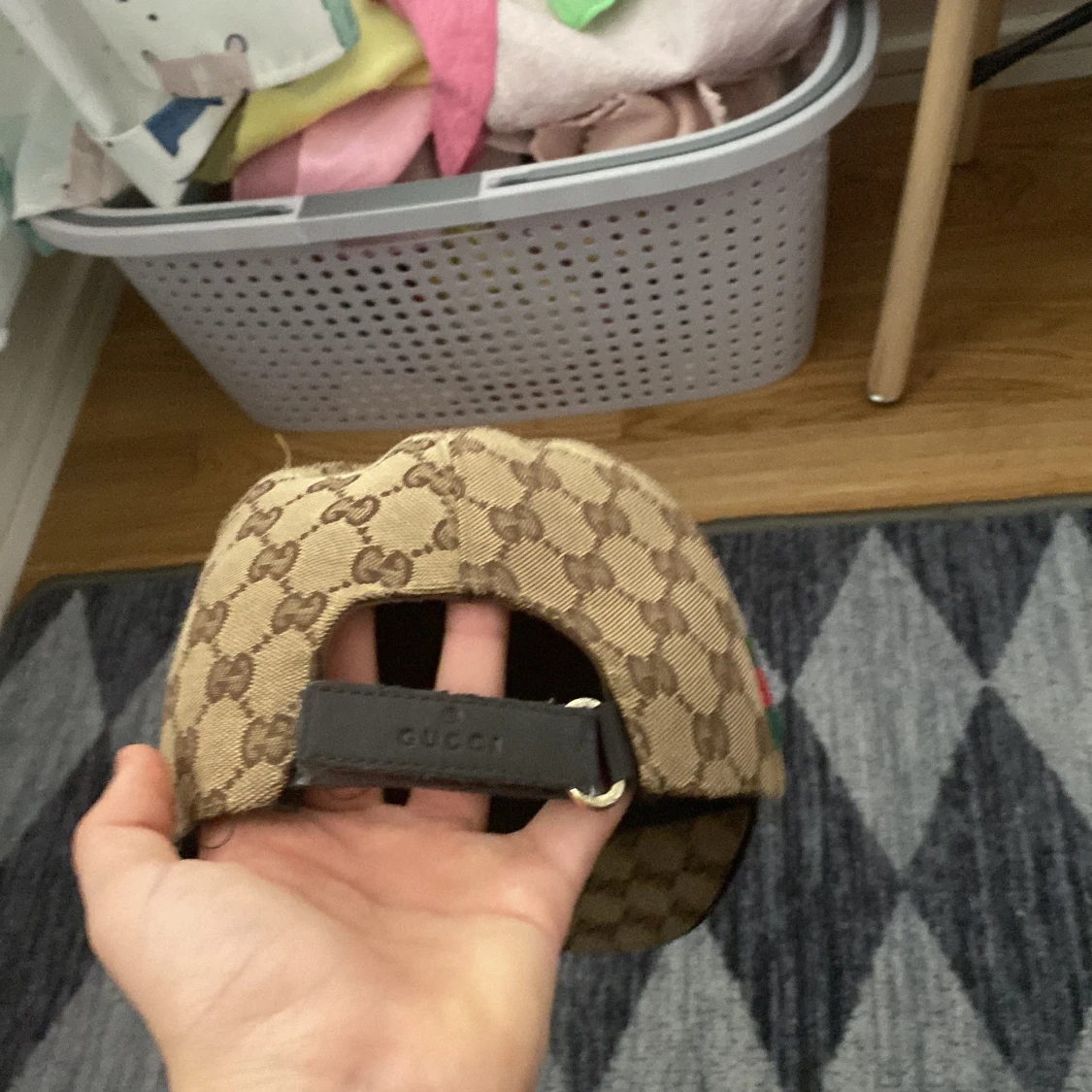 Beige keps från Gucci - 2