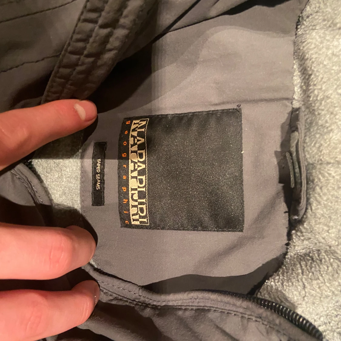 Grå jacka från Napapijri - 3