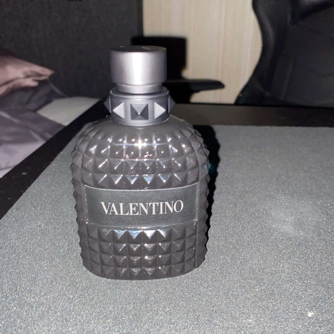 Valentino Uomo Born in Roma Rockstud Noir