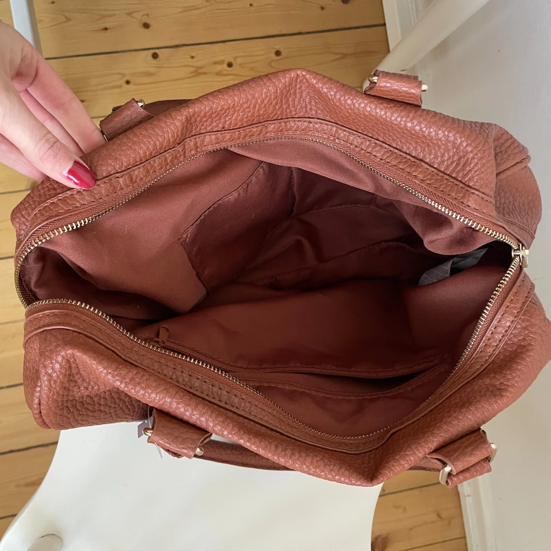 Brun axelväska i skinn - 4
