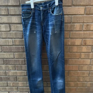 Levis 511 - Levis jeans 511 i storlek 30/34 i bra skick skriv om frågor pris inte hugget i sten