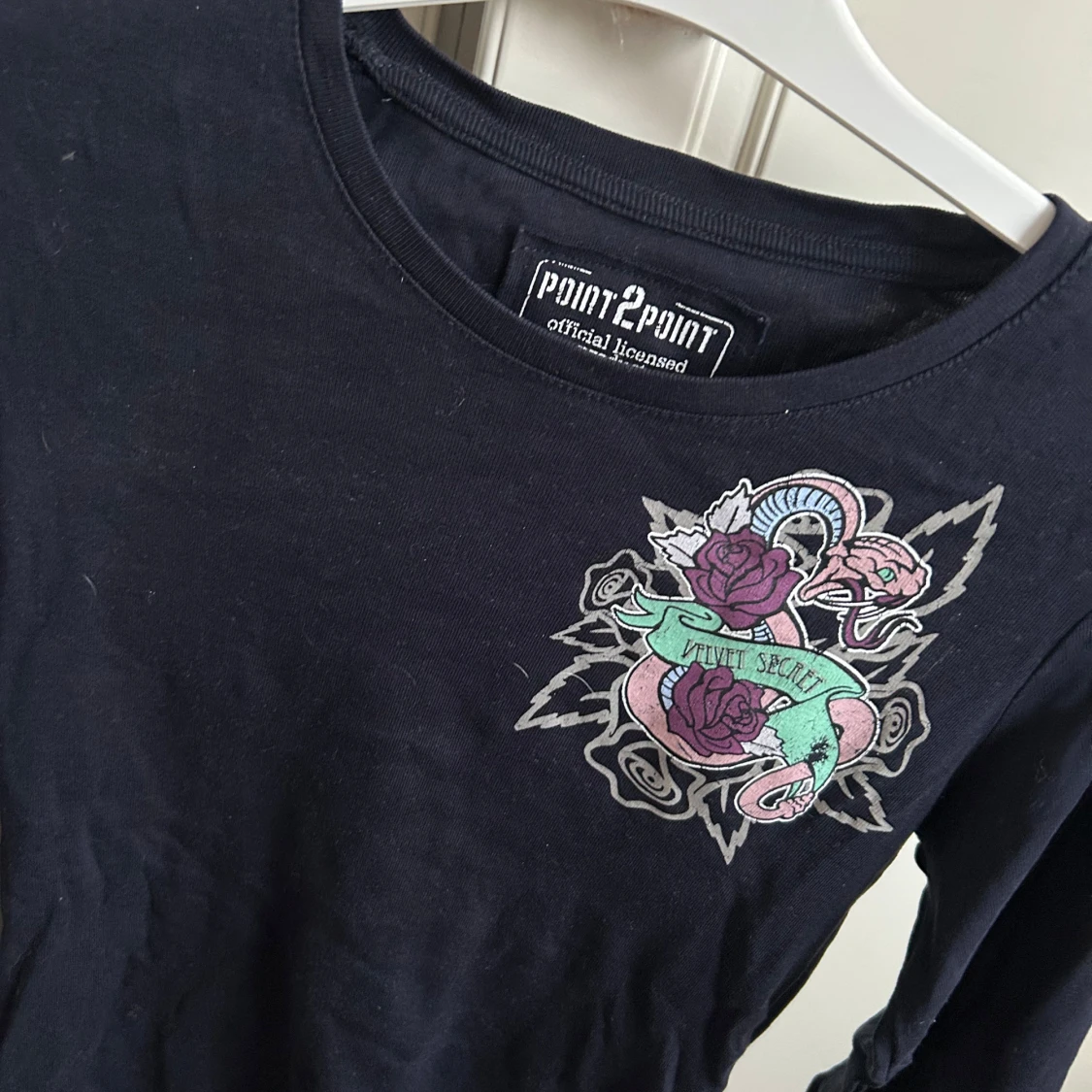 Mörkblå långärmad tröja i y2k stil - 1