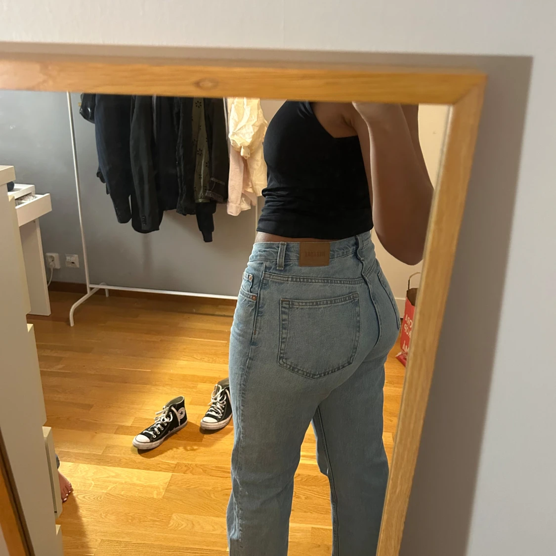 Ljusblå jeans