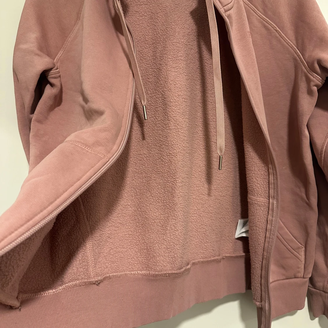 Rosa hoodie från Peak Performance - 93