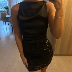 Topp Zara - Helt ny med prislappen kvar