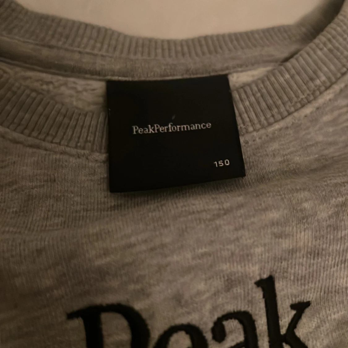 Grå tröja från Peak Performance - 91