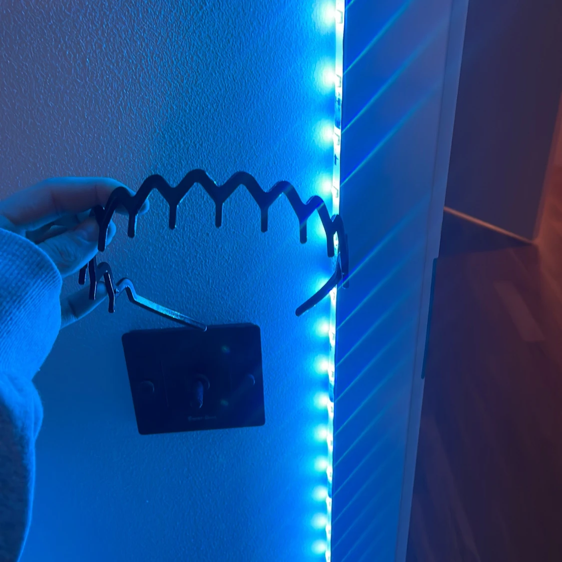 Svart diadem med zigzag-design - 92