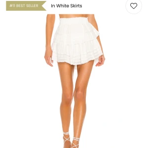 kjol från LoveShackFancy - Populär kjol från LoveShackFancy i storlek XS. Knappt använd mestadels hängt i garderoben! Nypris 3300kr! 