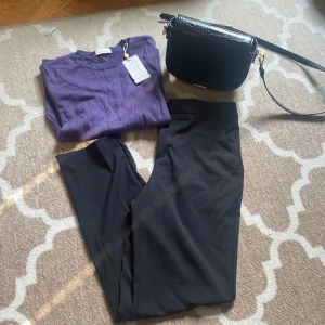 En hel outfit❤️ - Allt i ett pris❤️ kostymbyxor nya bara testade strl38 stenströms tröja xs väska Allt för 500❤️Har andra oufit set❤️