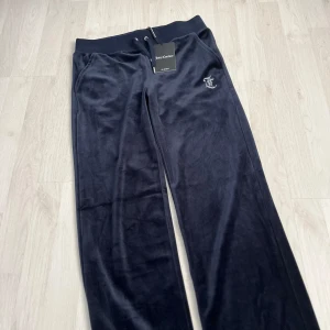 Juicy Couture byxor  - Helt nya Juicy Couture byxor i storlek s