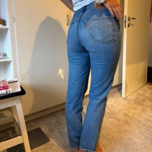 Levis jeans  - Jättefina Levis jeans som tyvärr blivit för små, passar en xs/s