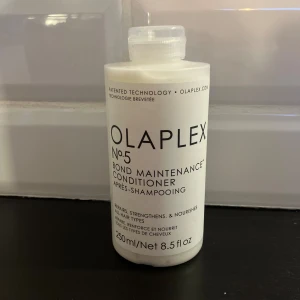 Olaplex No.5 225ml - Oöppnat balsam från Olaplex. 