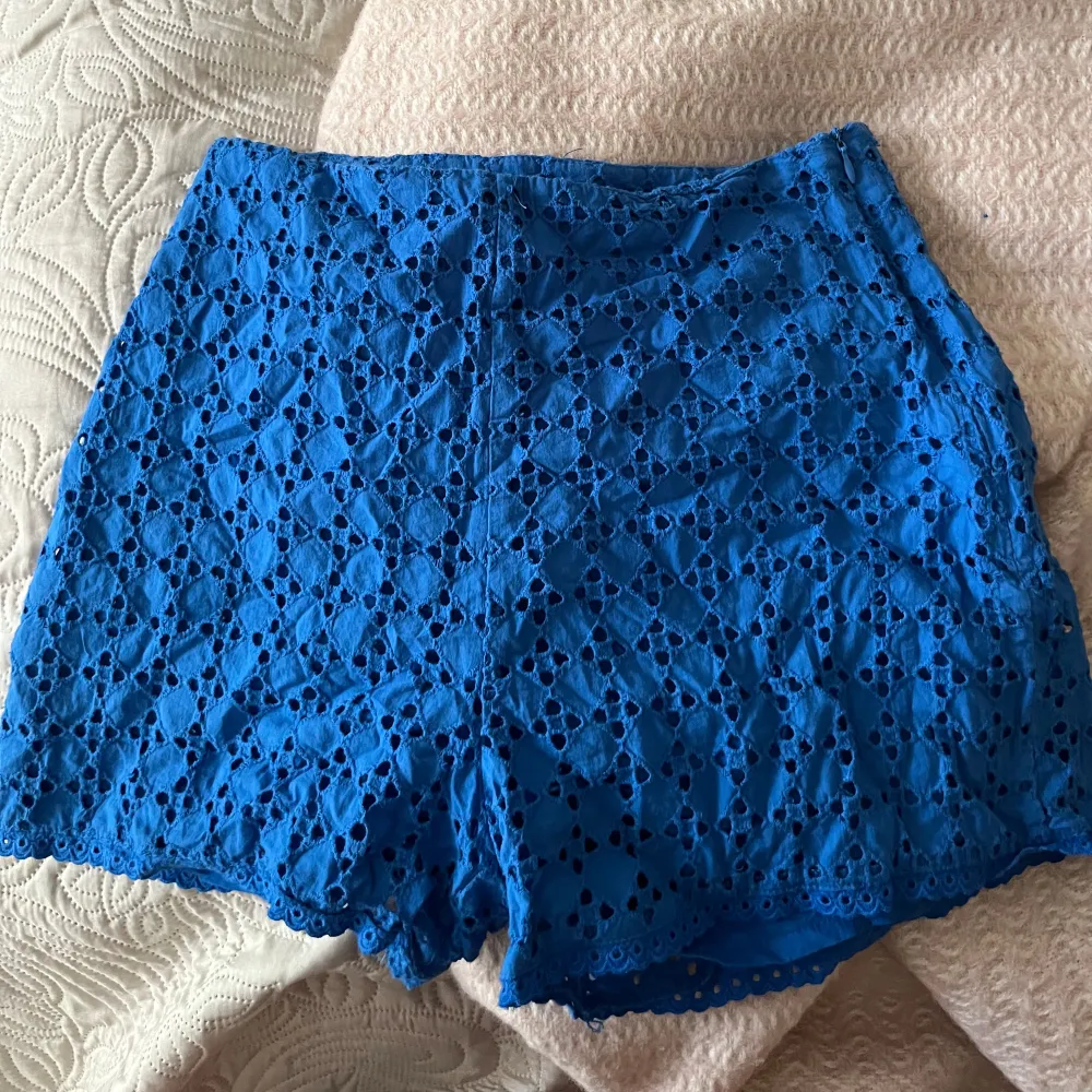 Super söta mönstrade shorts ifrån Zara!!❤️. Shorts.