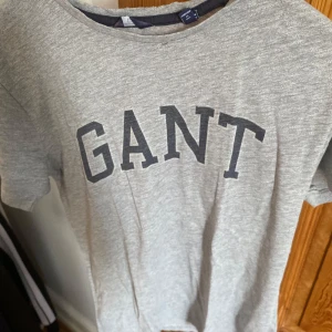 Gant T shirt - Skick 8,5/10 Nypris 399kr