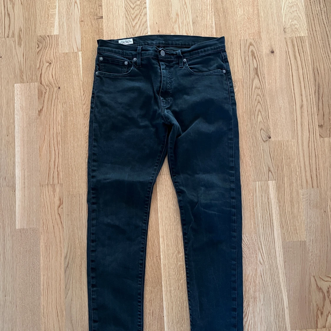 Levis 512