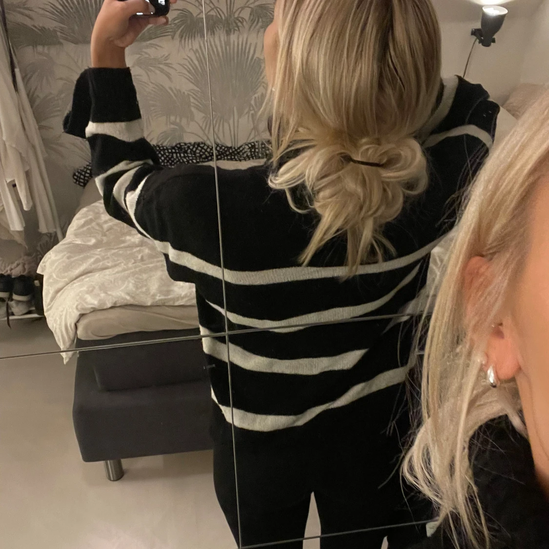 Randig stickad tröja  - 91