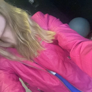 Rosa jeans jacka.  - Snygg rosa jeans jacka från newyorker. Super fin och väldigt fin rosa🩷