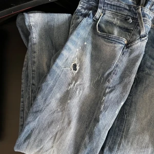 Jack and Jones jeans - Säljer nu dessa jeans då ja inte använder dom längre 