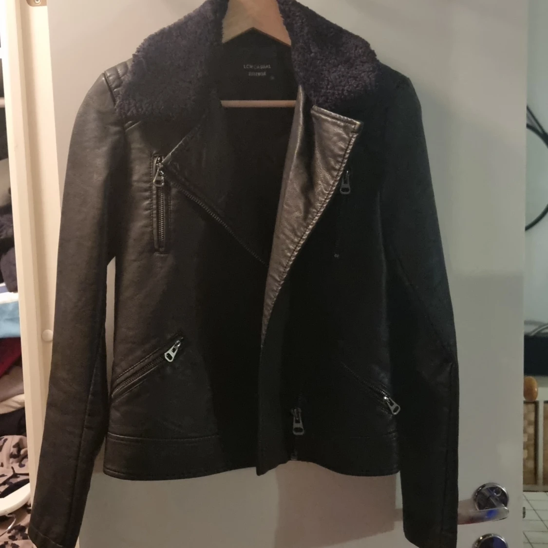 Svart jacka från LCW Casual