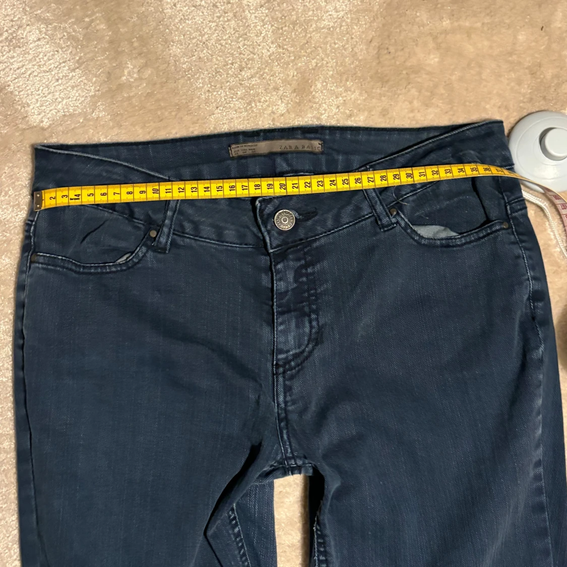 Mörkblå jeansbyxor - 91