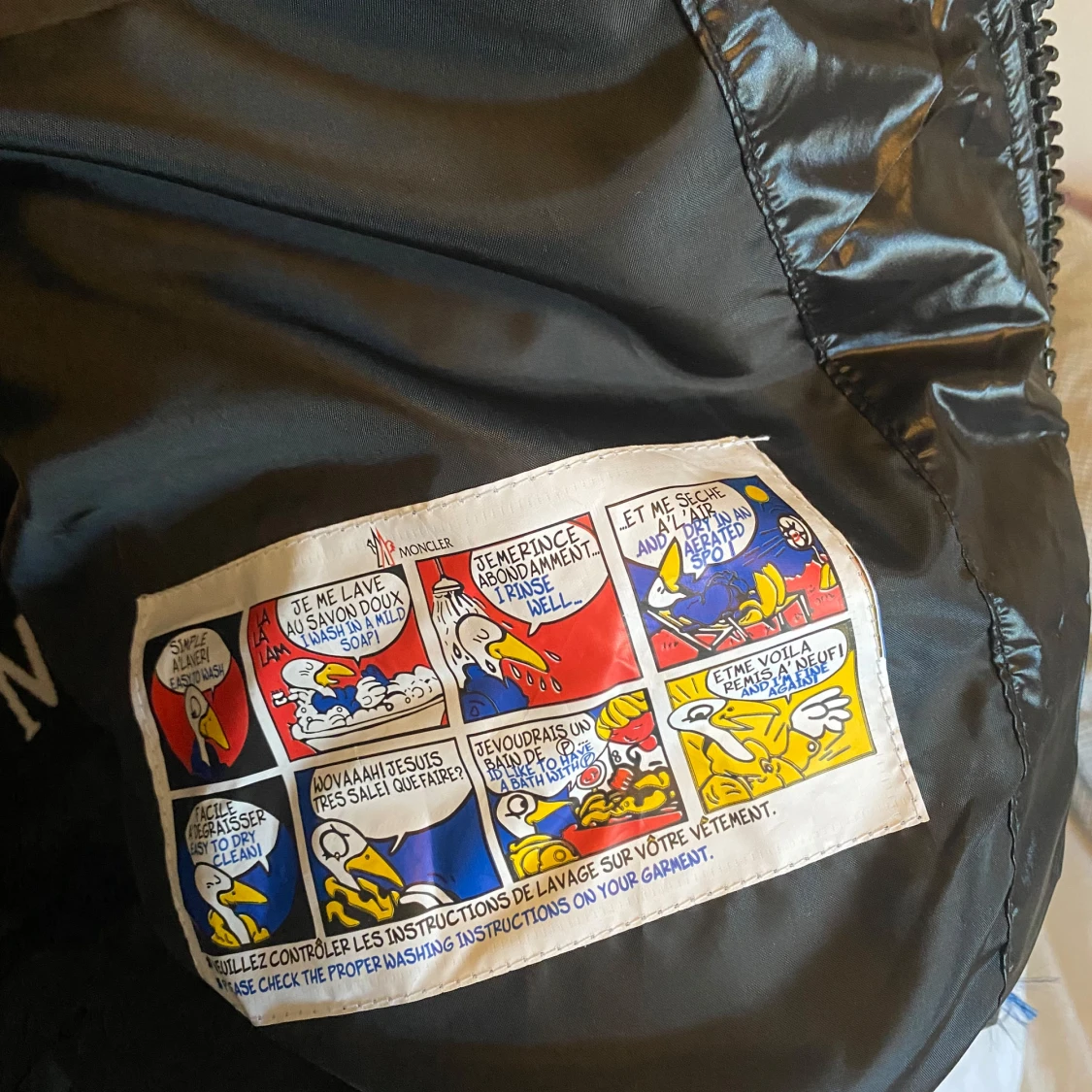 Svart dunjacka från Moncler - 91