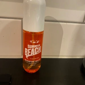 Caramell bodymist lik sol de Janeiro 62  - Fräsch och somrig bodymist för kropp och hår.             Lik sol de Janeiro 62an