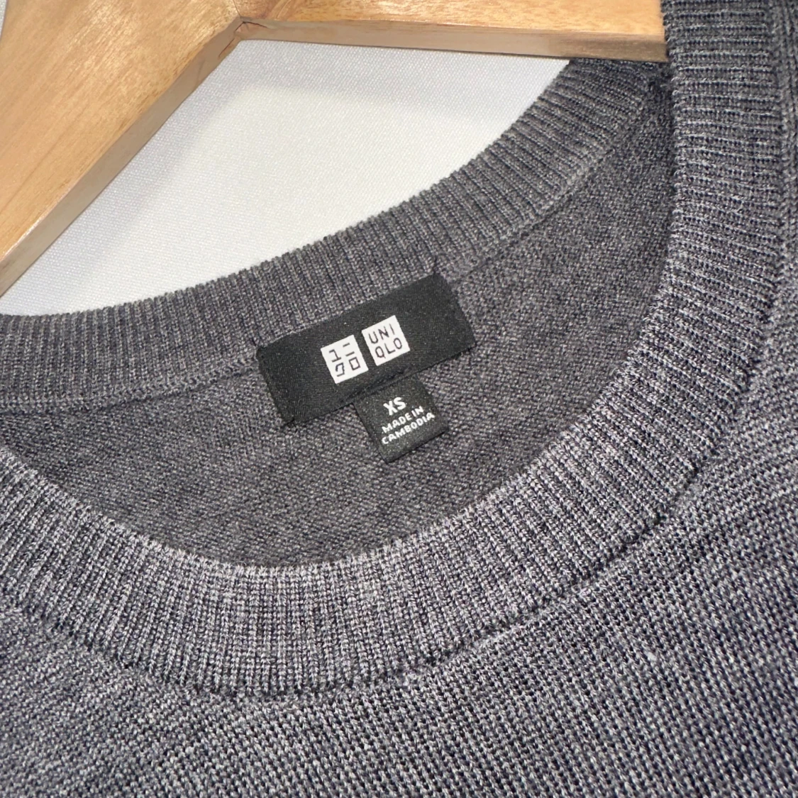 Grå tröja från Uniqlo - 91