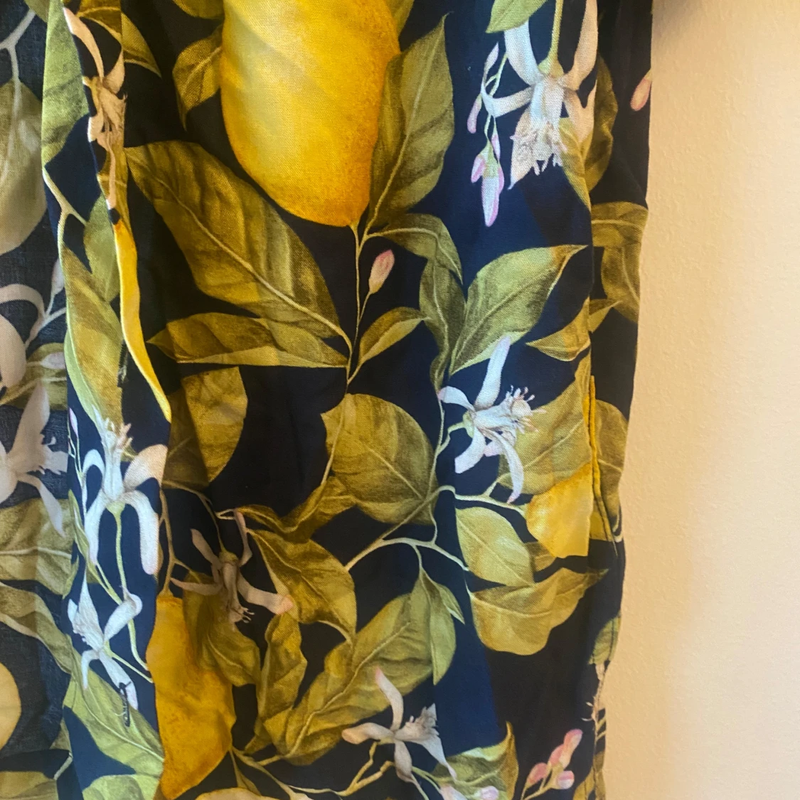 Mönstrad kortärmad skjorta med citroner - 91