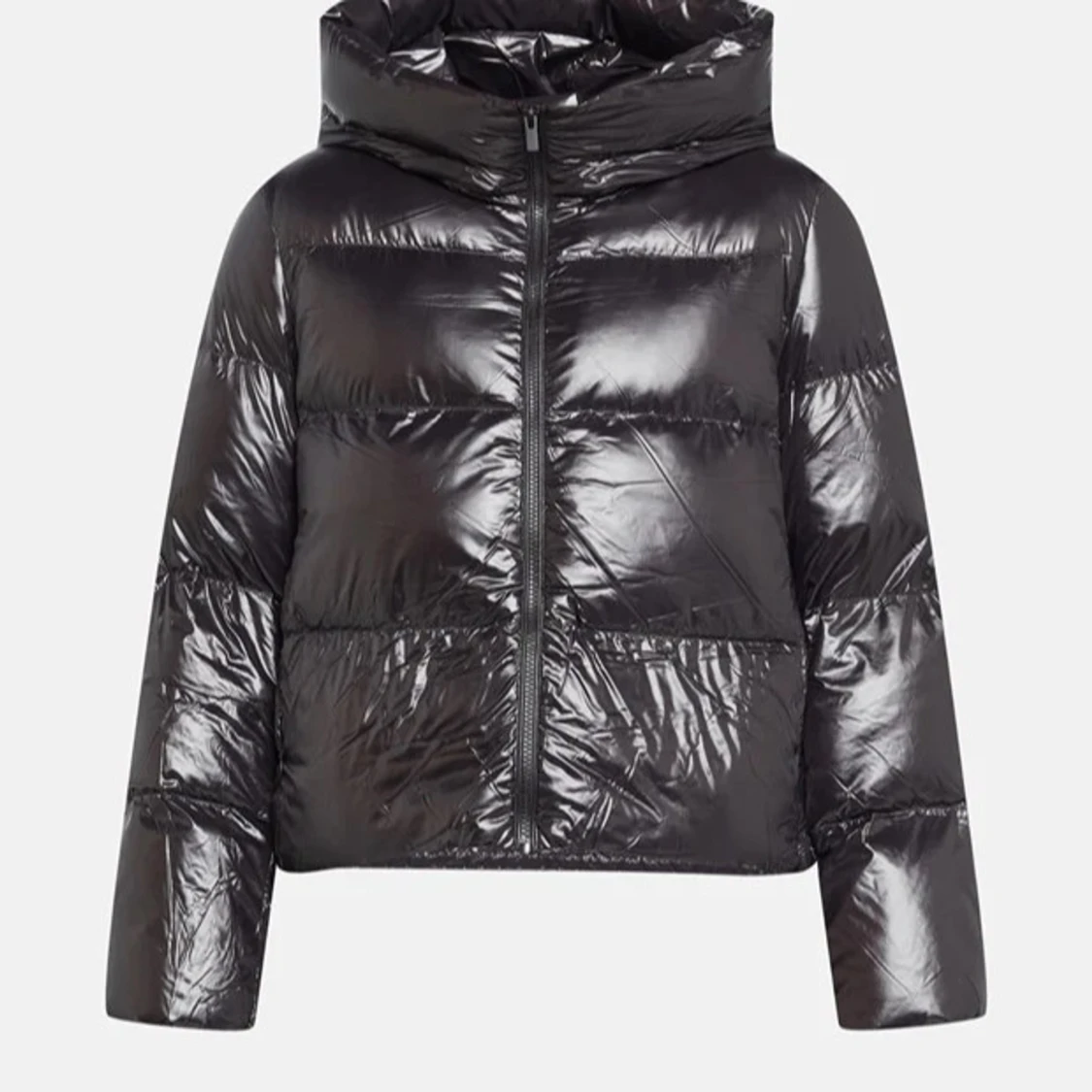 Svart glansig pufferjacka