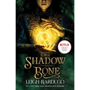 Shadow and Bone TV Tie-in (pocket, eng) - See the Grishaverse come to life on screen with Shadow and Bone, now a Netflix original series. Enter the Grishaverse with book one of the Shadow and Bone Trilogy by number one New York Times-bestselling author, Leigh Bardugo. Perfect for fans of Laini Taylor and Sarah J. Maas. Soldier. Summoner. Saint. Orphaned and expendable, Alina Starkov is a soldier who knows she may not survive her first trek across the Shadow Fold - a swath of unnatural darkness crawling with monsters. But when her regiment is attacked, Alina unleashes dormant magic not even she knew she possessed. Now Alina will enter a lavish world of royalty and intrigue as she trains with the Grisha, her country's magical military elite - and falls under the spell of their notorious leader, the Darkling. He believes Alina can summon a force capable of destroying the Shadow Fold and reuniting their war-ravaged country, but only if she can master her untamed gift. As the threat to the kingdom mounts and Alina unlocks the secrets of her past, she will make a dangerous discovery that could threaten all she loves and the very future of a nation. Welcome to Ravka . . . a world of science and superstition where nothing is what it seems.    Format Pocket   Omfång 310 sidor   Språk Engelska   Förlag Hodder &amp; Stoughton   Utgivningsdatum 2021-04-18   ISBN 9781510109063  